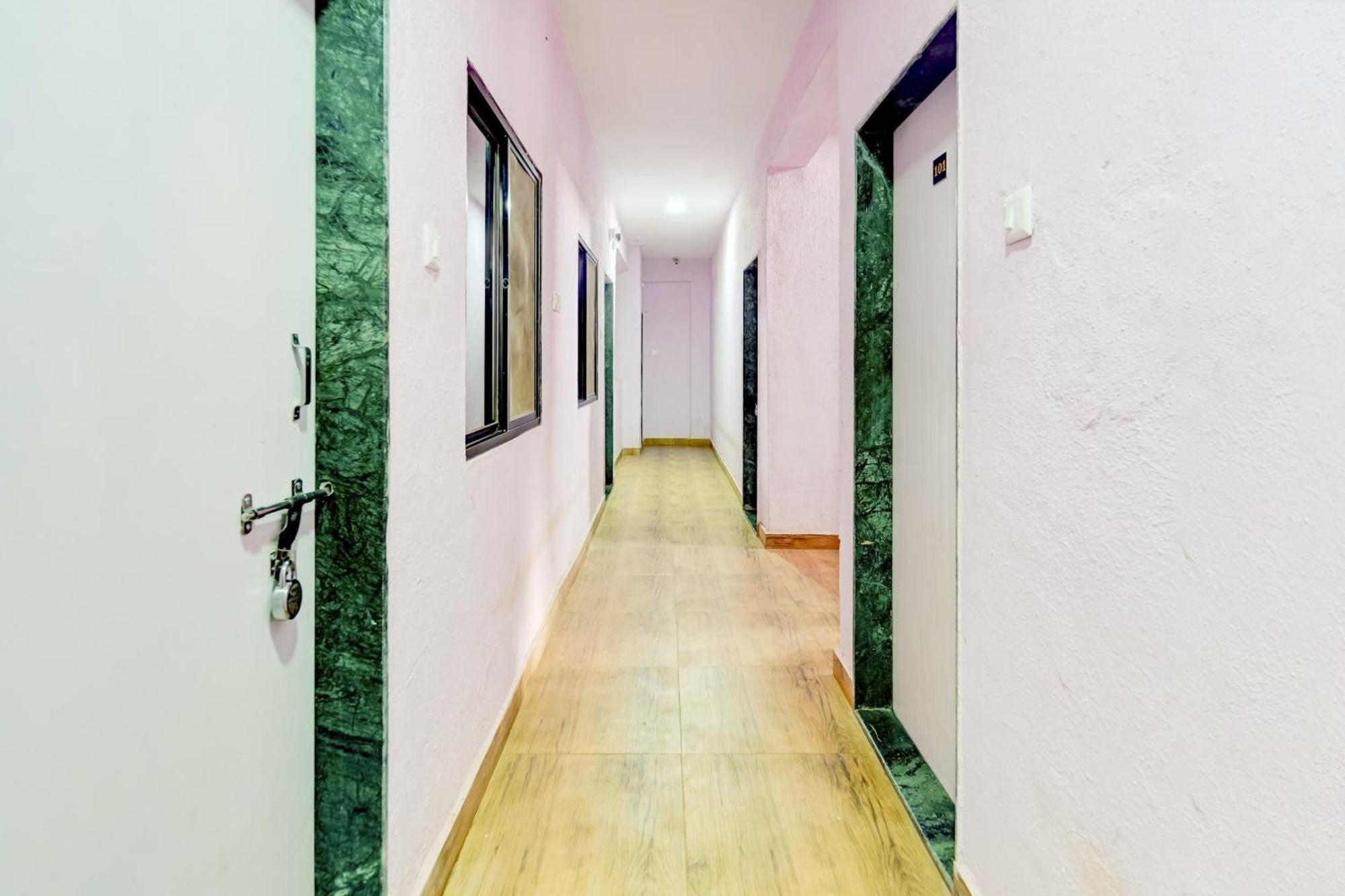 Hotel O Sai Residenci ロナバラ エクステリア 写真