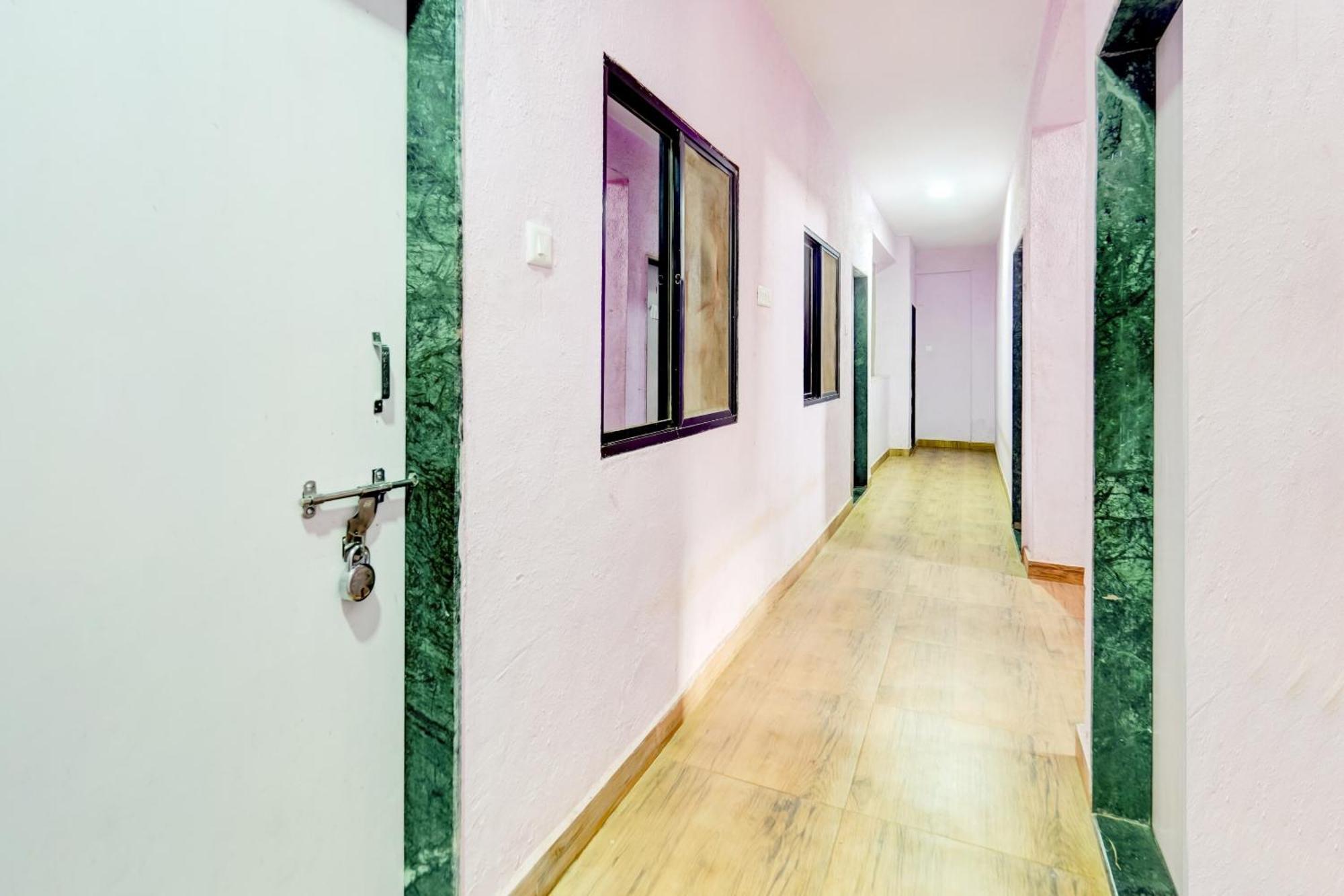 Hotel O Sai Residenci ロナバラ エクステリア 写真