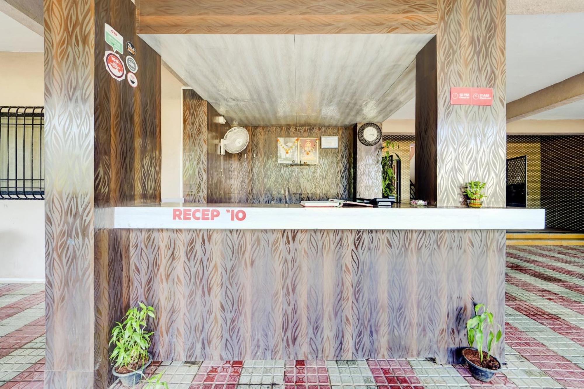 Hotel O Sai Residenci ロナバラ エクステリア 写真